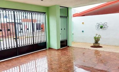 CASA EN BRISAS DEL BOSQUE