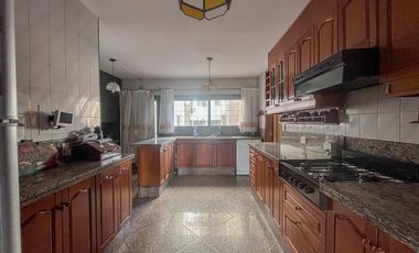 Venta  Piso exclusivo, barrio Martin, Rosario, 4 dormitorios, vista al rio !