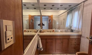 Venta  Piso exclusivo, barrio Martin, Rosario, 4 dormitorios, vista al rio !
