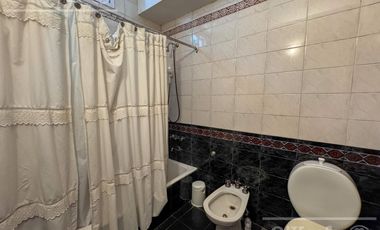 Casa en venta de 3 amb con Jardin y Quincho, Bernal. - apta crédito!