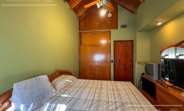 Casa en venta de 3 amb con Jardin y Quincho, Bernal. - apta crédito!