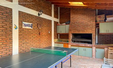 Casa en venta de 3 amb con Jardin y Quincho, Bernal. - apta crédito!