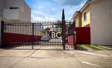 Casa amueblada en Renta en coto de Parques el Centinela