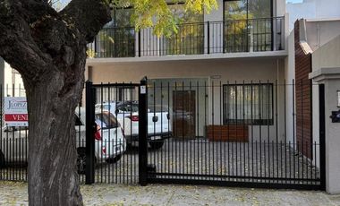 Departamento en venta - 2 Dormitorios 2 Baños - Cochera - 112Mts2 - Monte Grande