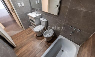 Venta departamento 3 amb con dos cocheras - Haedo Sur (4A)