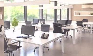 Alquiler de oficina de 124 m2 en Lomas de San Isidro