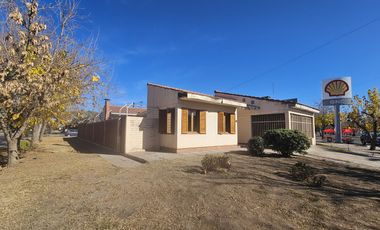 Alquiler - Esquina comercial en el Boulevard, Av. H. Yrigoyen y Casnati