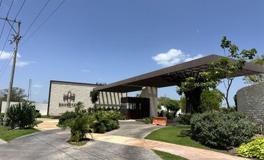 Lote 01 en venta, privada “Entretat” en Tixcuytun.