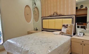 Rumah pik1 fully furnished dengan kolam renang pribadi