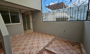 Rumah pik1 fully furnished dengan kolam renang pribadi