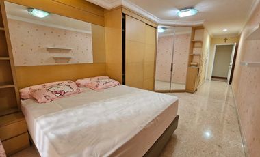 Rumah pik1 fully furnished dengan kolam renang pribadi