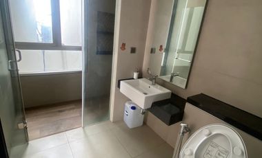 Hunian mewah dengan pemandangan lapangan golf & laut