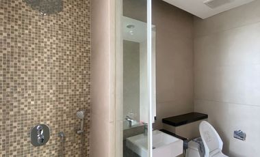 Hunian mewah dengan pemandangan lapangan golf & laut