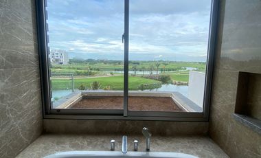 Hunian mewah dengan pemandangan lapangan golf & laut