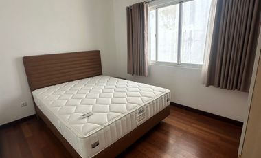 Disewakan Rumah di Pik 1, strategis dekat dengan tol, mall & pasar