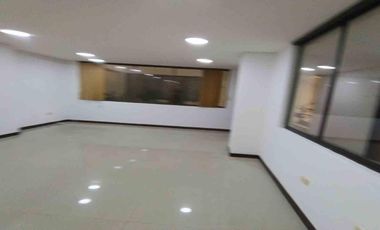 OFICINA EN ARRIENDO EN EL CENTRO/MANIZALES