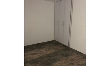 Rento aparta-estudio 3er piso en el barrio prados del norte, Cali