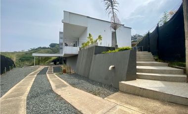 CASA CAMPESTRE EN ALQUILER LA TRINIDAD VIA LA REFORMA CALI SUR