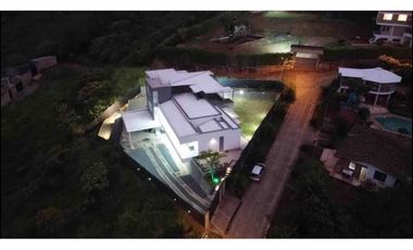 CASA CAMPESTRE EN ALQUILER LA TRINIDAD VIA LA REFORMA CALI SUR