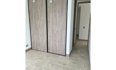 SE VENDE APARTAMENTO DE LUJO ZONA NORTE MENGA LO cw9368968