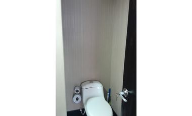 ARRIENDO REMODELADA Oficina *CENTRO 93*