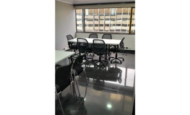 ARRIENDO REMODELADA Oficina *CENTRO 93*