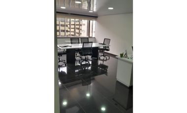 ARRIENDO REMODELADA Oficina *CENTRO 93*