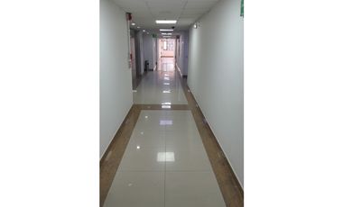 ARRIENDO REMODELADA Oficina *CENTRO 93*