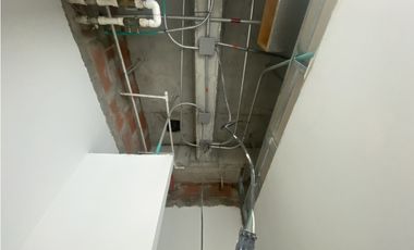 SE VENDE OFICINA EN APARTADO