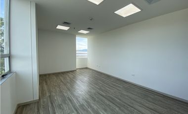 SE VENDE OFICINA EN APARTADO