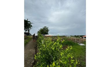 SE VENDE LOTE EN LA ESTRELLA