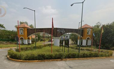 Casa en Venta en Residencial Las Fincas a 15 min. del Centro de Poza Rica de Hidalgo, Veracruz.