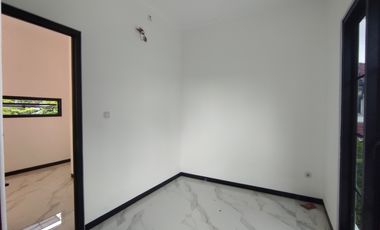 RUMAH BARU DEKAT PLAZA BINTARO JAYA DAN STASIUN PONDOK RANJI