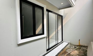Rumah Dalam Cluster Lenteng agung Dekat Stasiun KRL