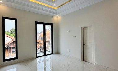 Rumah Dalam Cluster Lenteng agung Dekat Stasiun KRL