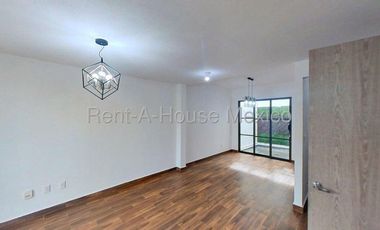 Casa en Venta en Las Canteras, Huixquilucan JL 26-158.