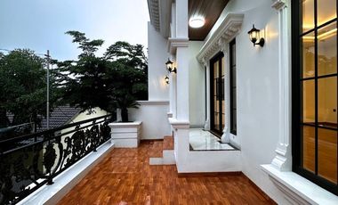 Rumah Modern Classic dalam cluster dekat Cilandak KKO