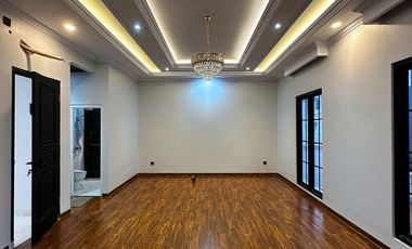 Rumah Modern Classic dalam cluster dekat Cilandak KKO