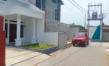 DI JUAL RUMAH DI DEPOK. TIPE 55/ Tanah 81M2.DEKAT TOL KUKUSAN+ST.DEPOK BARU