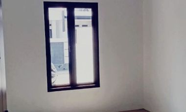 DI JUAL RUMAH DI DEPOK. TIPE 55/ Tanah 81M2.DEKAT TOL KUKUSAN+ST.DEPOK BARU