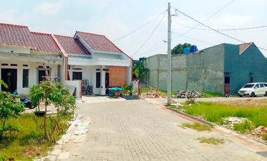 DI JUAL RUMAH DI DEPOK. TIPE 55/ Tanah 81M2.DEKAT TOL KUKUSAN+ST.DEPOK BARU