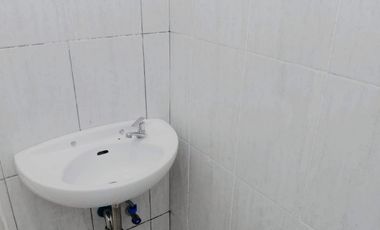 DI JUAL RUMAH DI DEPOK. TIPE 55/ Tanah 81M2.DEKAT TOL KUKUSAN+ST.DEPOK BARU