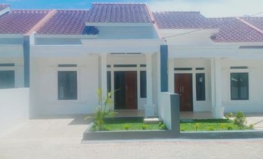 DI JUAL RUMAH DI DEPOK. TIPE 55/ Tanah 81M2.DEKAT TOL KUKUSAN+ST.DEPOK BARU