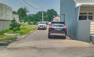 DI JUAL RUMAH DI DEPOK. TIPE 55/ Tanah 81M2.DEKAT TOL KUKUSAN+ST.DEPOK BARU