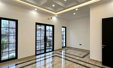 Rumah 2 M an dalam Townhouse Premium Di Dekat Ragunan