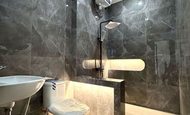 Rumah 2 M an dalam Townhouse Premium Di Dekat Ragunan