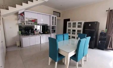 Dijual Rumah Mewah 3 Lantai  Furnished Pool di Banjar Wijaya Tangerang