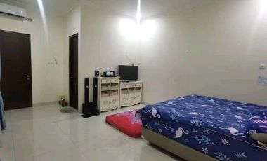 Dijual Rumah Mewah 3 Lantai  Furnished Pool di Banjar Wijaya Tangerang