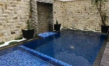 Dijual Rumah Mewah 3 Lantai  Furnished Pool di Banjar Wijaya Tangerang
