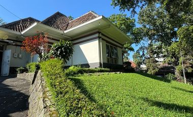 Dijual Rumah Luas 1400 m² di Cipaganti, Bandung